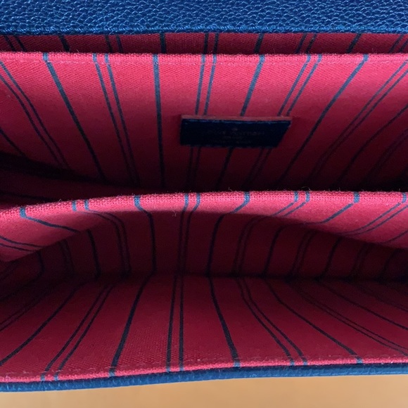 “SOLD”Like New LV Pochette Metis Marine Rouge - Picture 4 of 10